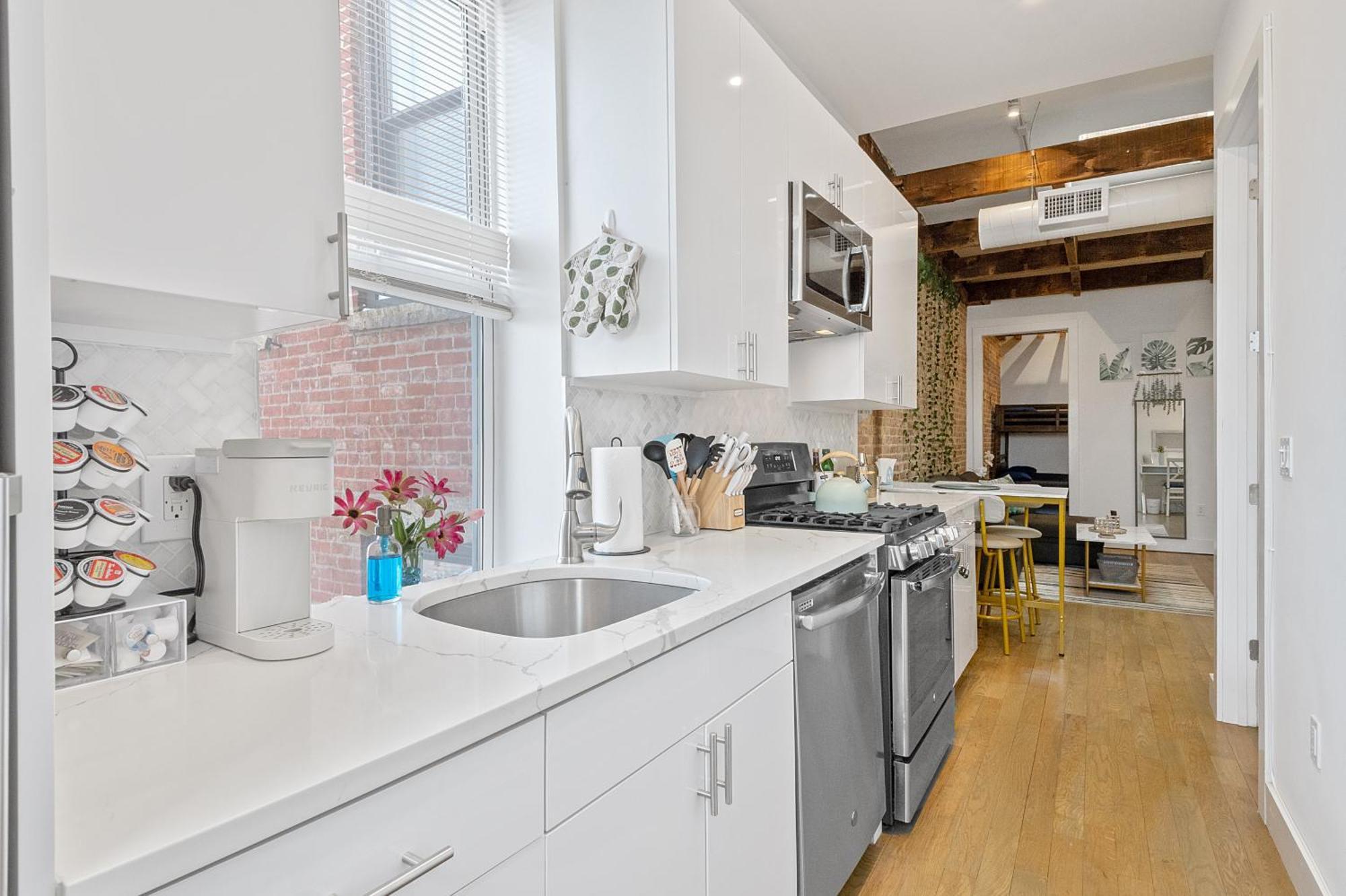 Chic Penthouse 15 Minutes From Nyc - Bus Stop At Doorstep Hoboken Ngoại thất bức ảnh